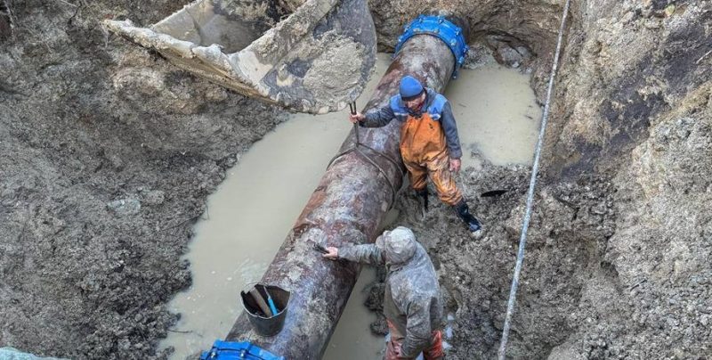 У Львові без води понад 50 тисяч людей, триває ремонт магістрального водогону У Львові без води понад 50 тисяч людей, триває ремонт магістрального водогону
